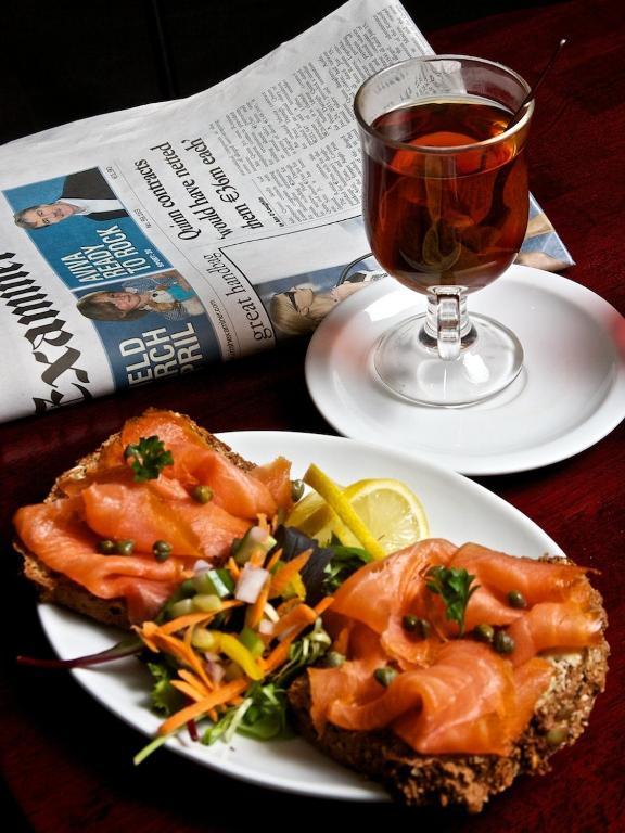 Wallis Arms Hotel Sráid an Mhuilinn Екстериор снимка